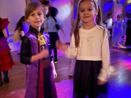 Bal karnawałowy na Zamku w Toszku klas 1b, 1c, 2c